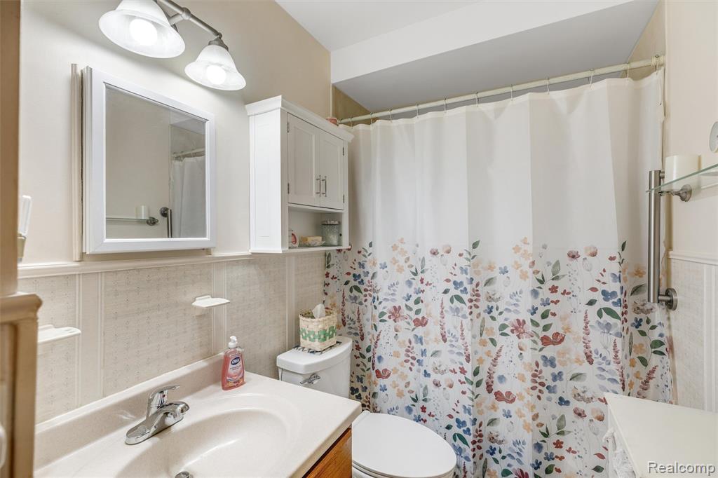 5214 Heath Avenue, Clarkston, MI — Photo 11