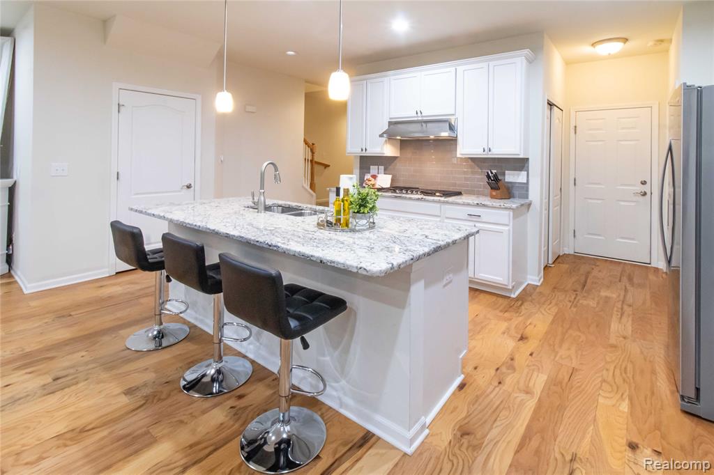 43635 CHANCELLOR LANE, Novi, MI — Photo 6