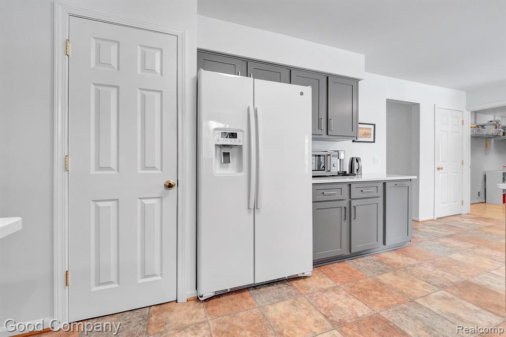 24513 Sarah Flynn Drive, Novi, MI — Photo 13