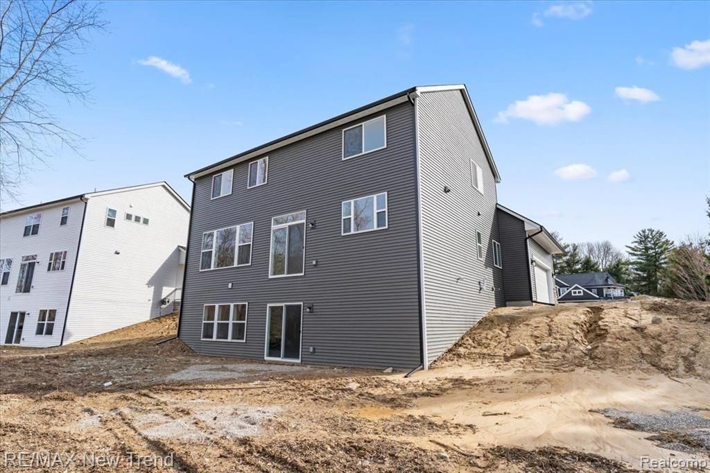 6515 CAMBRIDGE Circle, Clarkston, MI — Photo 30