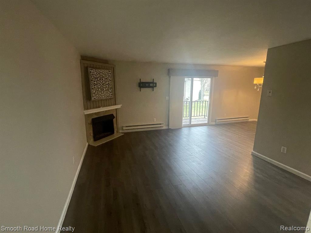 7615 WOODVIEW Street, 4, Westland, MI — Photo 2