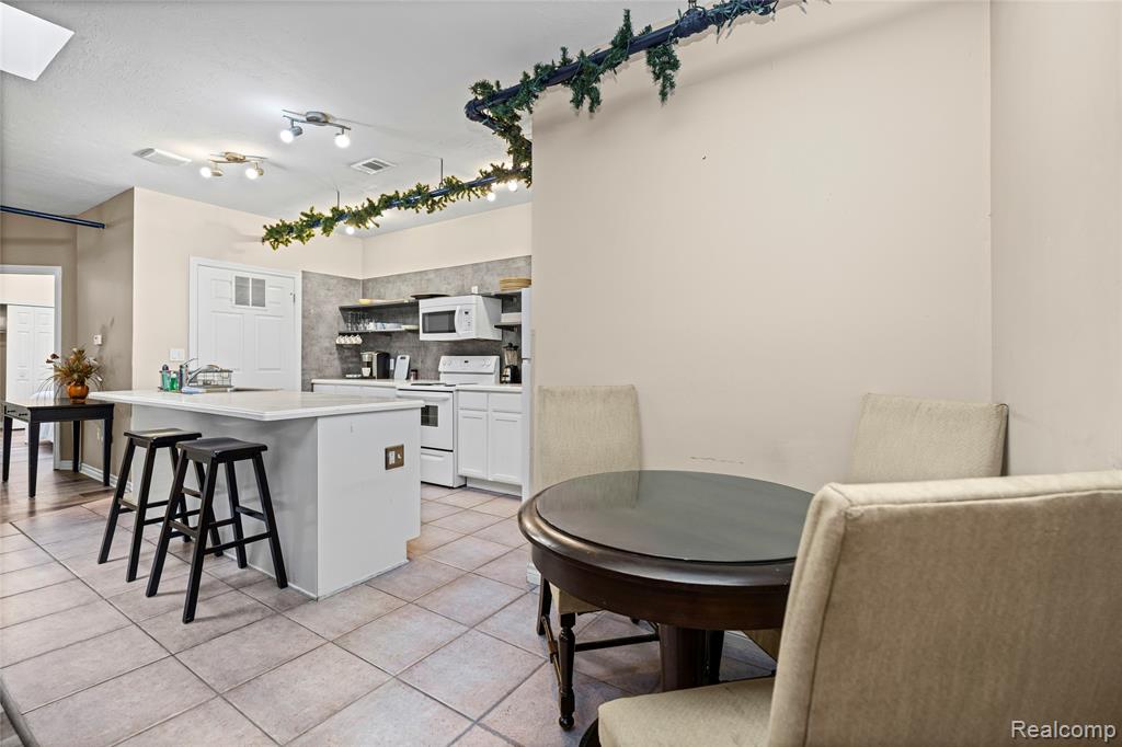 207 N Main Street, Ann Arbor, MI 48104 — Photo 24