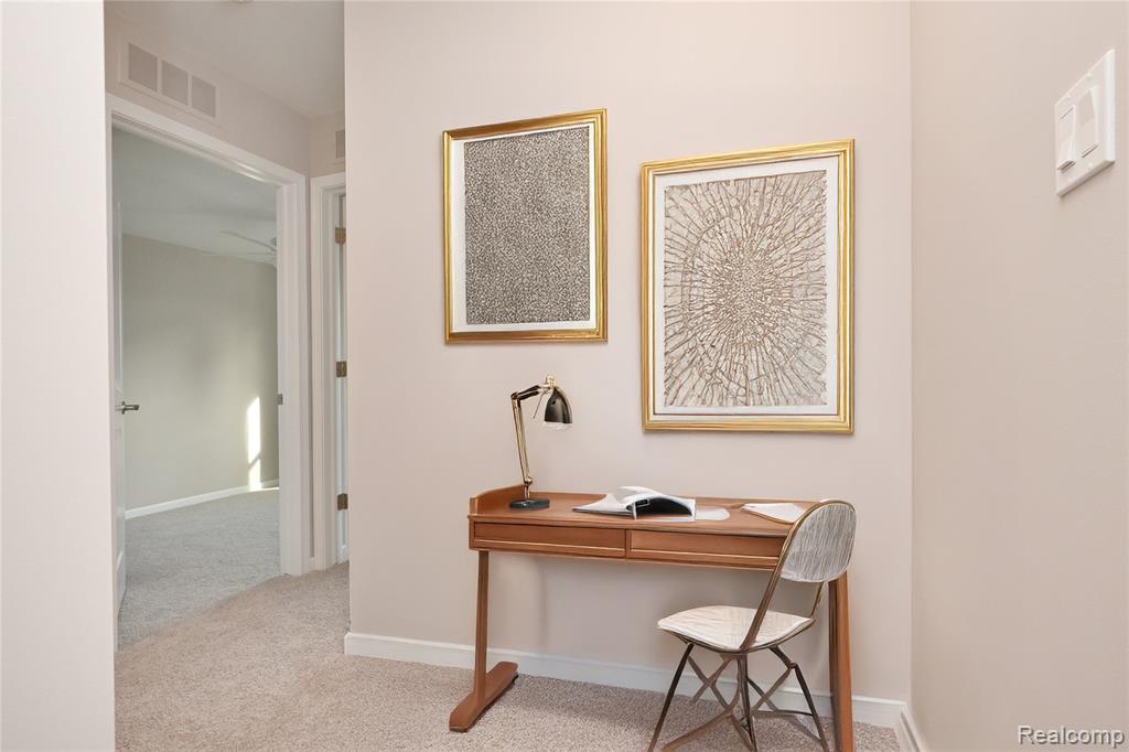 4861 Parkside Lane, Troy, MI 48085 — Photo 18