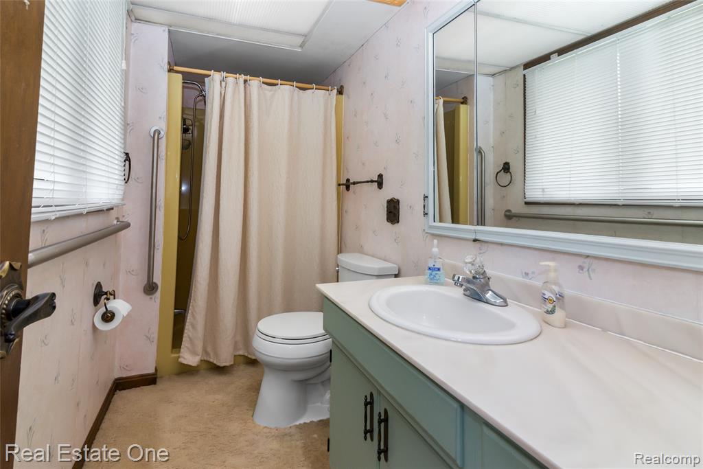 9050 Earhart Road, South Lyon, MI 48178 — Photo 21