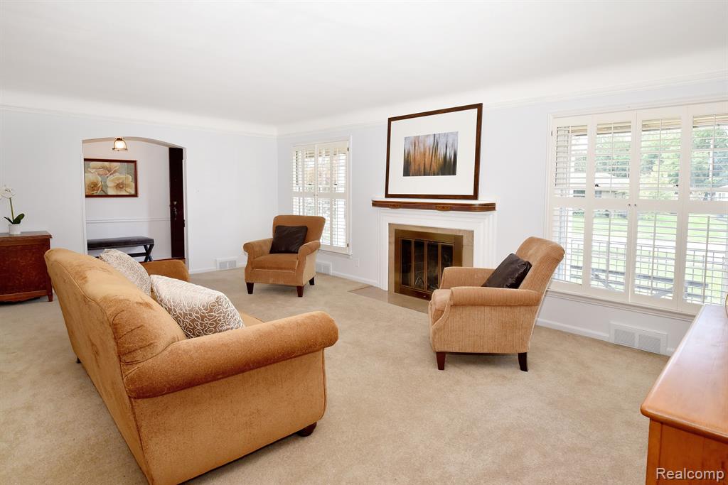 4126 N FULTON Place, Royal Oak, MI 48073 — Photo 4