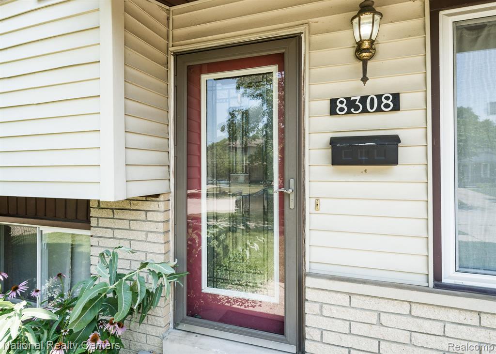 8308 Orhan Street, Canton, MI 48187 — Photo 3