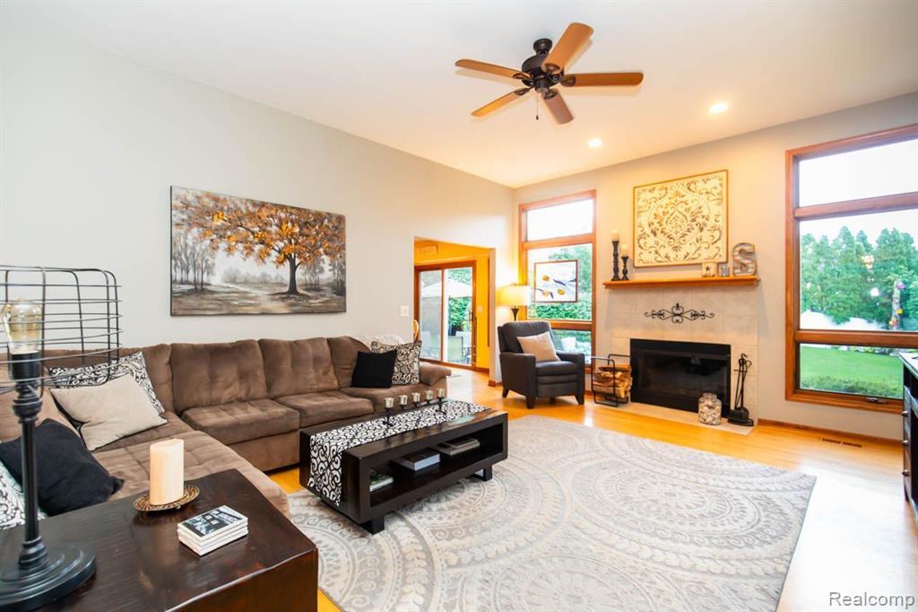 914 E LIBERTY Street, Milford, MI 48381 — Photo 24
