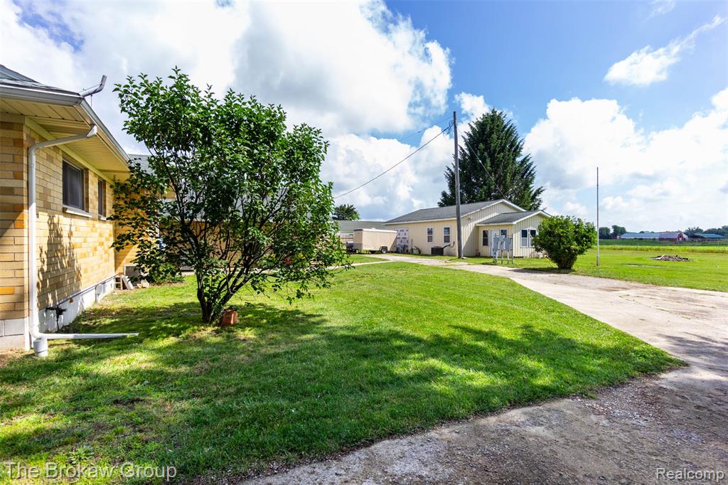 7272 N Lapeer Road, Fostoria, MI 48435 — Photo 30