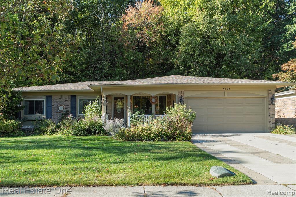 5761 Bingham Drive, Troy, MI 48085 — Photo 2