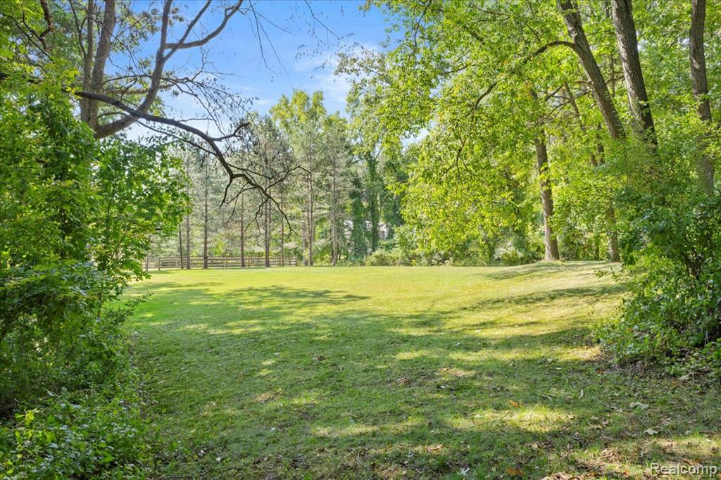 860 Galahad Drive, Ortonville, MI 48462 — Photo 65