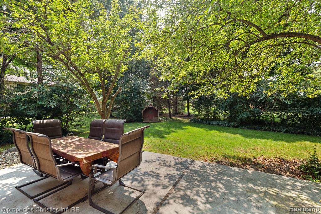 41101 Croydon Court, Northville, MI 48168 — Photo 41