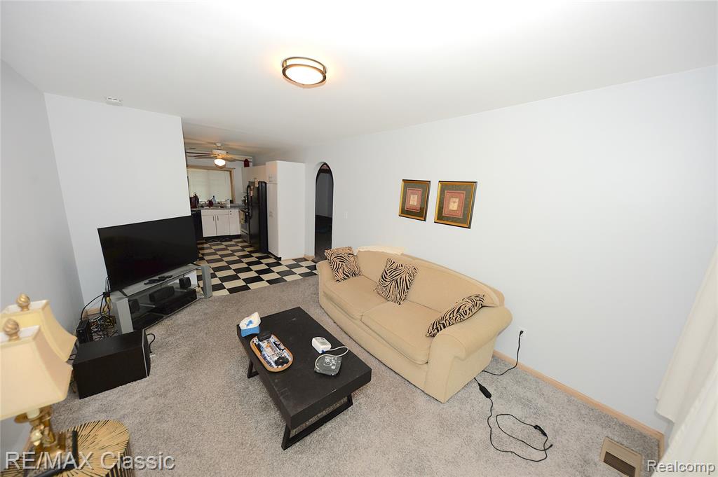280 Hutton Street - Photo 2