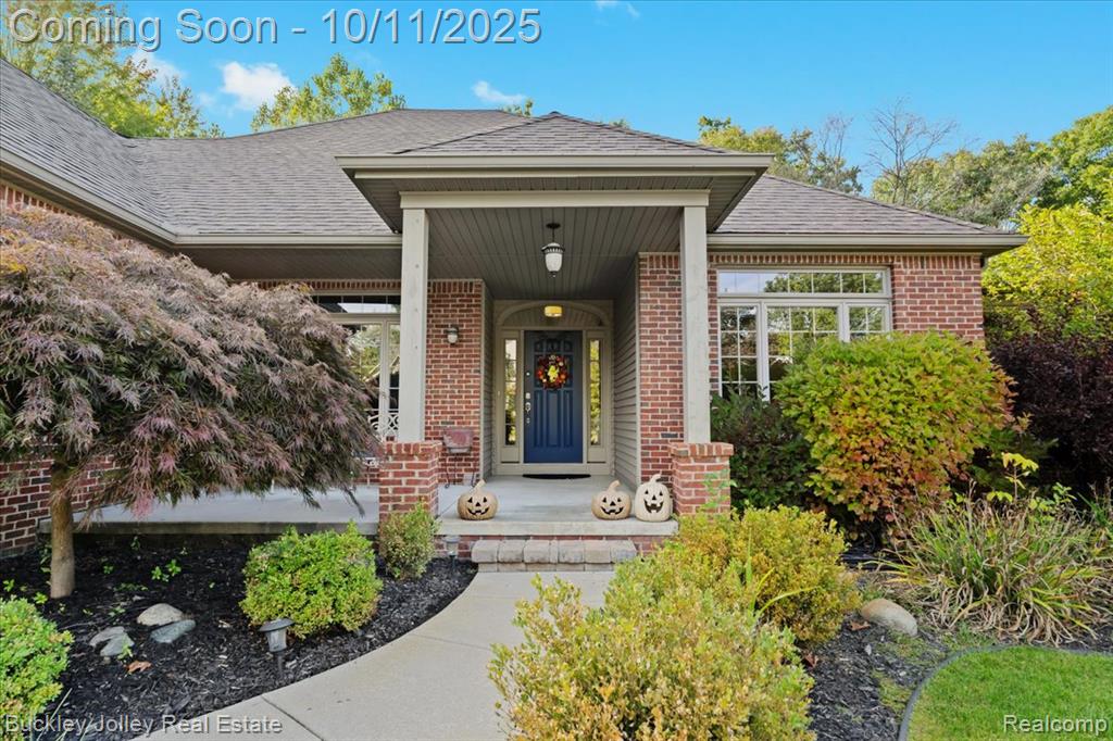 9430 Sheltering Oaks Drive, Brighton, MI 48114 — Photo 39