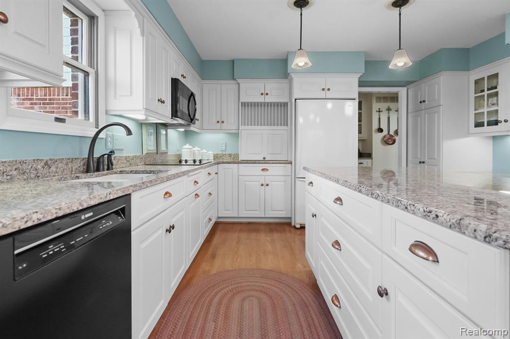 6573 Tree Knoll Drive, Troy, MI 48098 — Photo 16