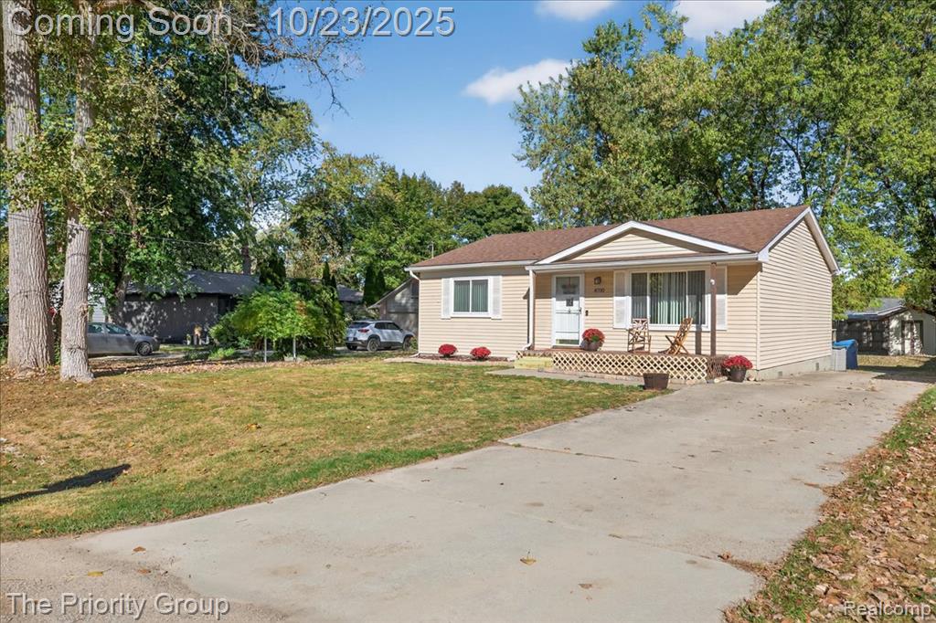 4700 Siebert Road, Waterford, MI 48328 — Photo 35