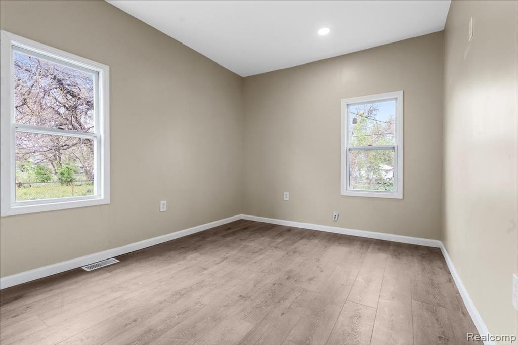 18030 Mackay Street, Detroit, MI 48234 — Photo 23