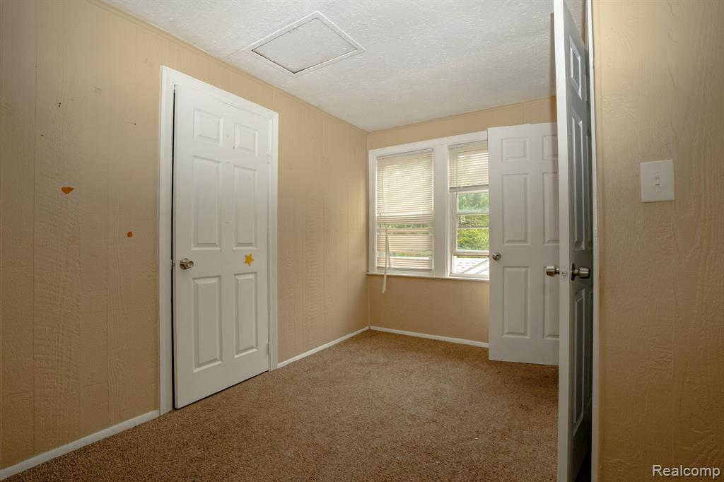 13523 Faust Avenue, Detroit, MI 48223 — Photo 9