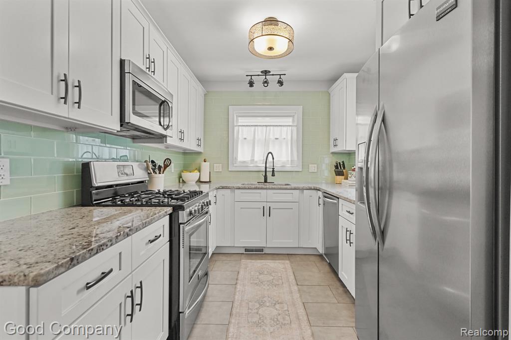 482 Pearson Street, Ferndale, MI 48220 — Photo 15