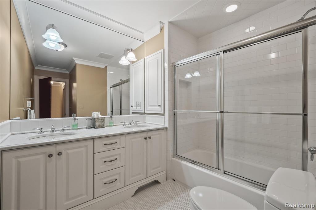 25325 Devon Lane, Franklin, MI 48025 — Photo 22