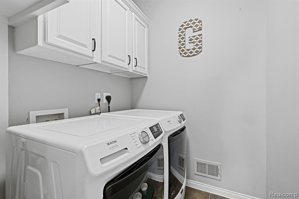 48073 Flatbush Circle, Macomb, MI 48042 — Photo 30