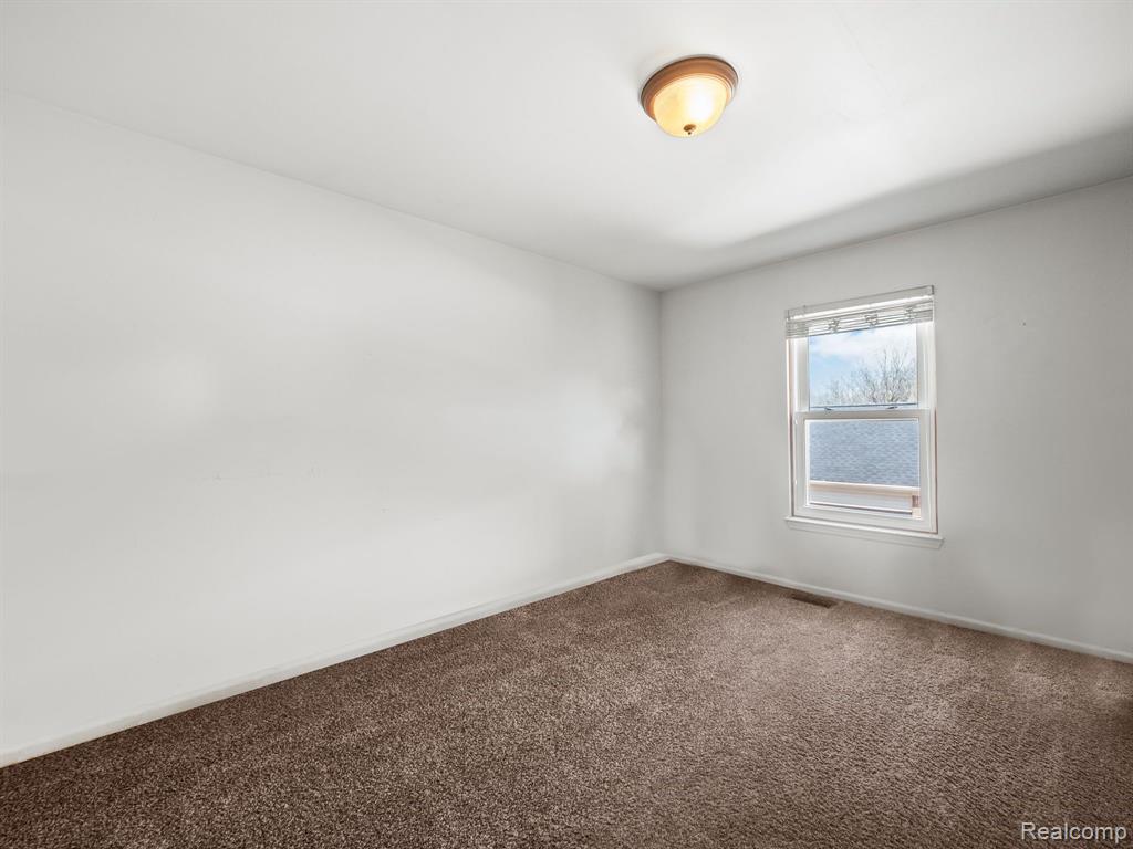 13713 Milton Drive, Belleville, MI 48111 — Photo 35