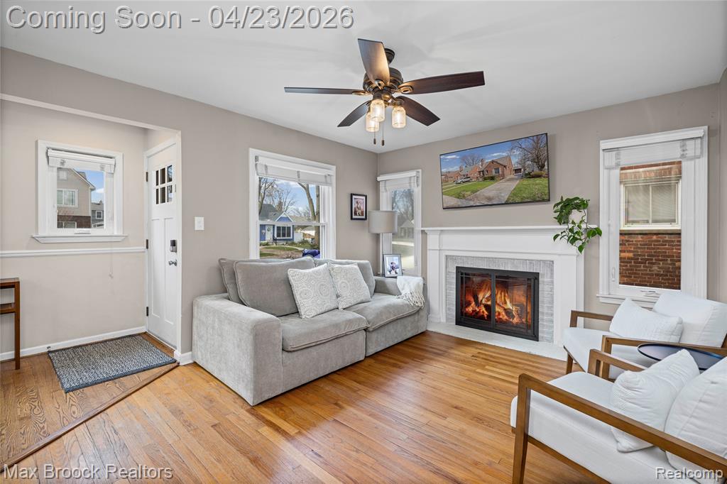 2048 Gardner Avenue, Berkley, MI 48072 — Photo 9