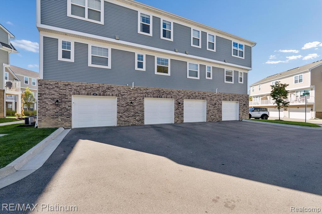 597 Anne Avenue, Brighton, MI 48116 — Photo 32