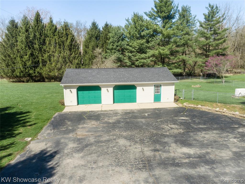 7362 Colby Lake Road, Laingsburg, MI 48848 — Photo 3