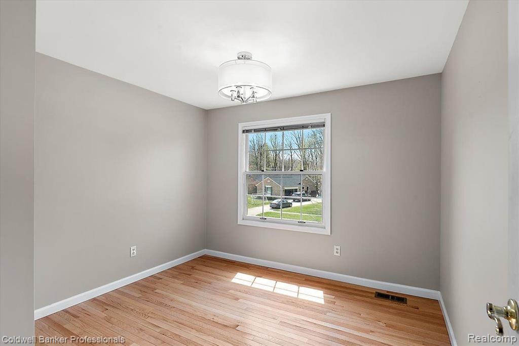 49132 PLUM TREE Drive, Plymouth, MI 48170 — Photo 34
