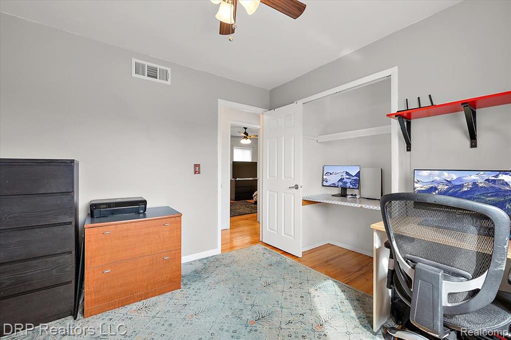 44012 Carrnation Drive, Sterling Heights, MI 48313 — Photo 31