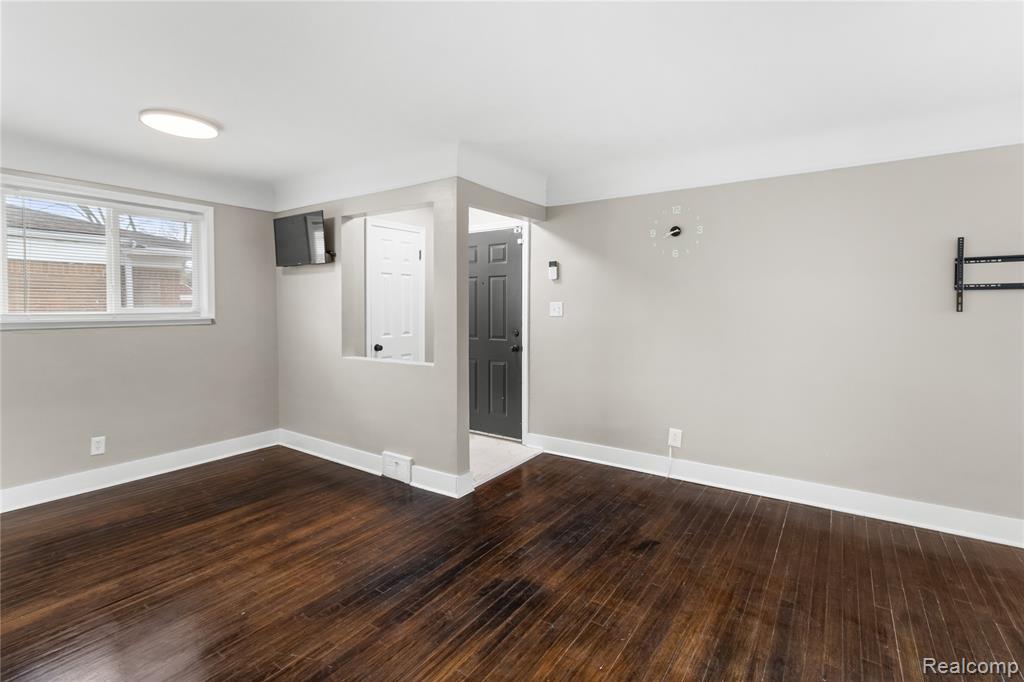6781 Iowa Street, Hamtramck, MI 48212 — Photo 20