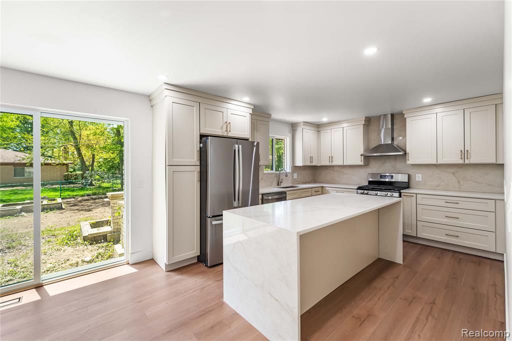 6742 Canterbury Court, Shelby Twp, MI 48316 — Photo 10
