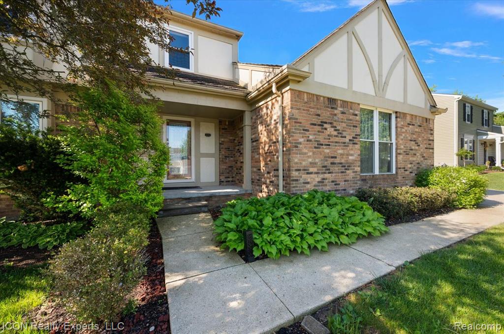 44831 Huntington Drive, Novi, MI — Photo 39