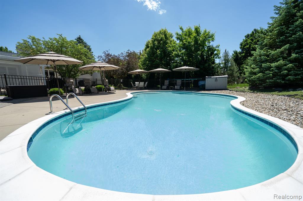 24729 SARAH FLYNN, Novi, MI — Photo 21