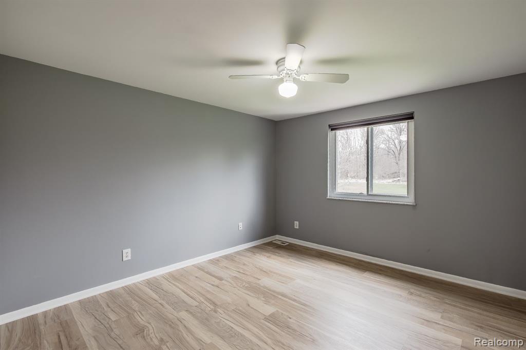 8650 KNOX Road, Clarkston, MI 48348 — Photo 39