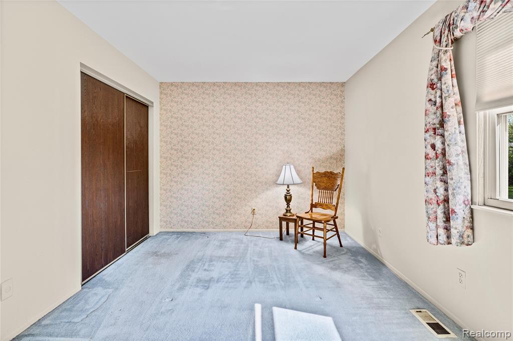 6059 Stockbridge Commons Trail, Grand Blanc, MI 48439 — Photo 17