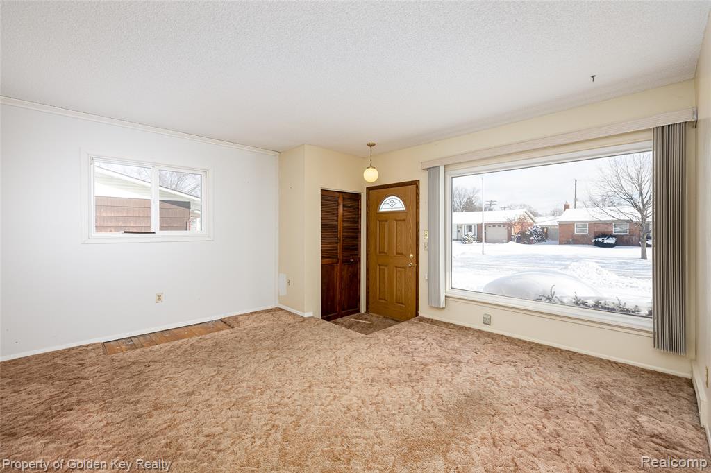 6951 Apache Trail, Westland, MI — Photo 3