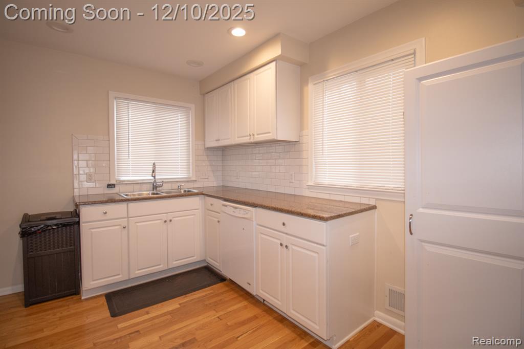 8225 N Hubbard Street, Westland, MI — Photo 13