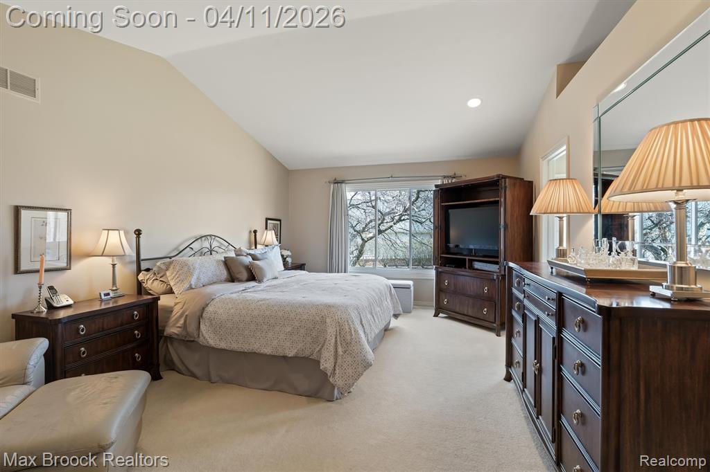 5010 Lake Vista Drive, West Bloomfield, MI 48323 — Photo 13