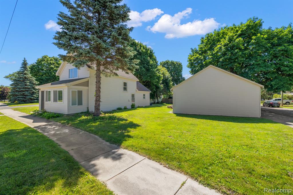 42 BROADWAY Street, Oxford, MI 48371 — Photo 37
