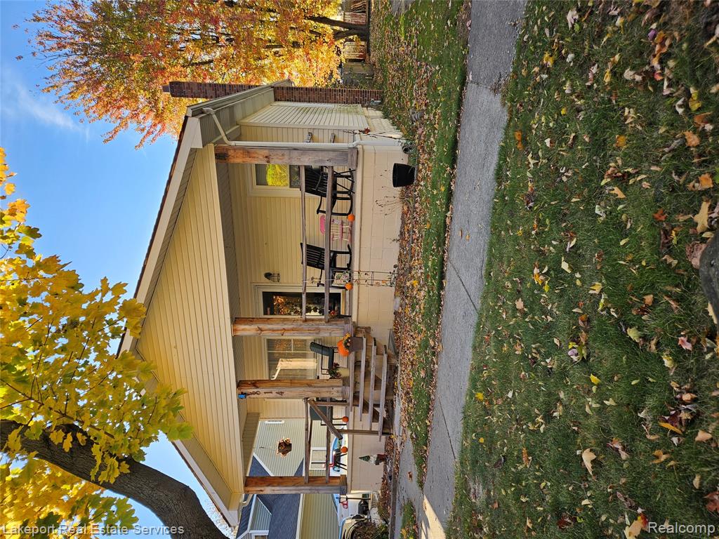 814 Saint James Street, Marysville, MI 48040 — Photo 2