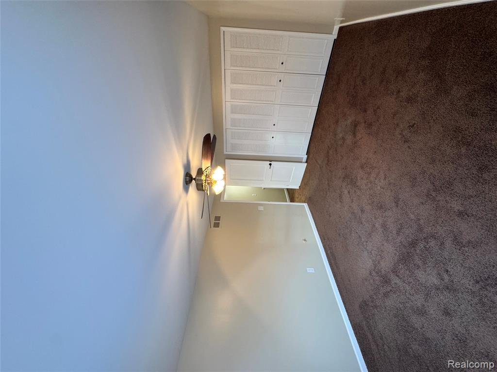 39547 Heatherheath Drive, Clinton Twp, MI 48038 — Photo 14