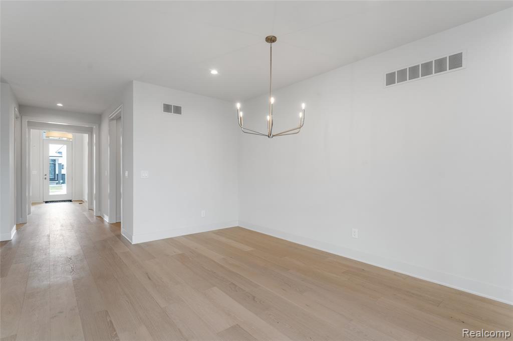 53 South Trail Court, Troy, MI 48083 — Photo 13