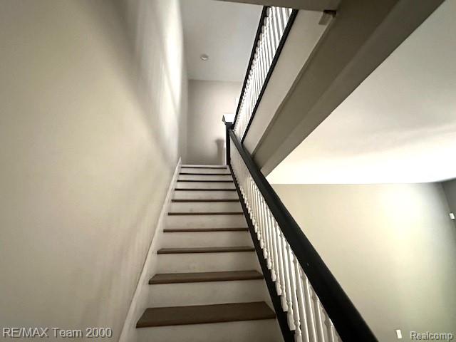 233 Leicester Street Street, Detroit, MI 48202 — Photo 12