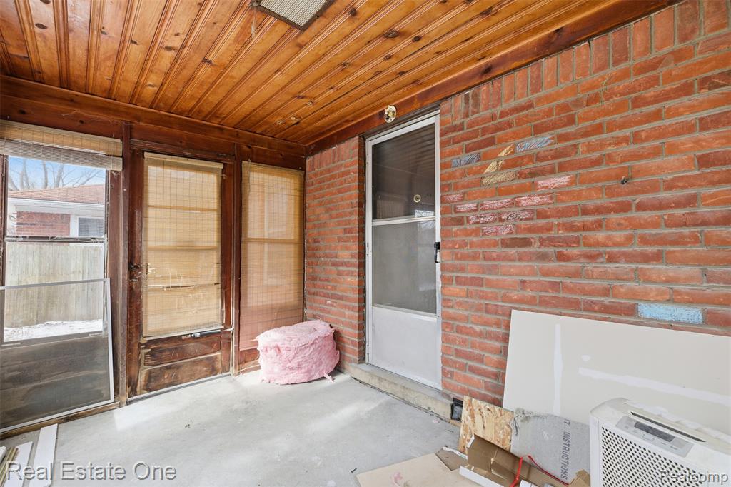 12835 Oak Park Boulevard, Oak Park, MI 48237 — Photo 31