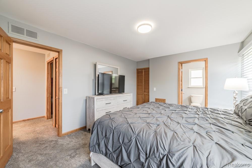 1034 Parkway, Waterford, MI 48328 — Photo 16