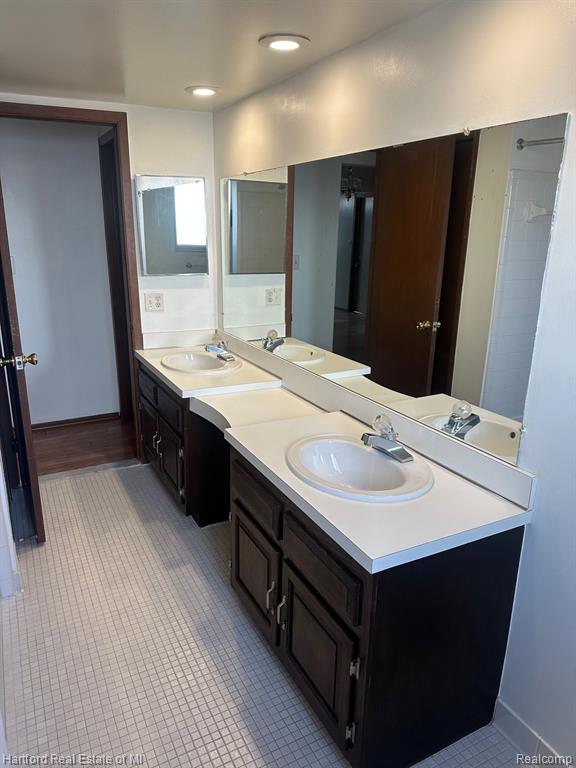 4429 ROSE MARY Drive, Sterling Heights, MI 48310 — Photo 30