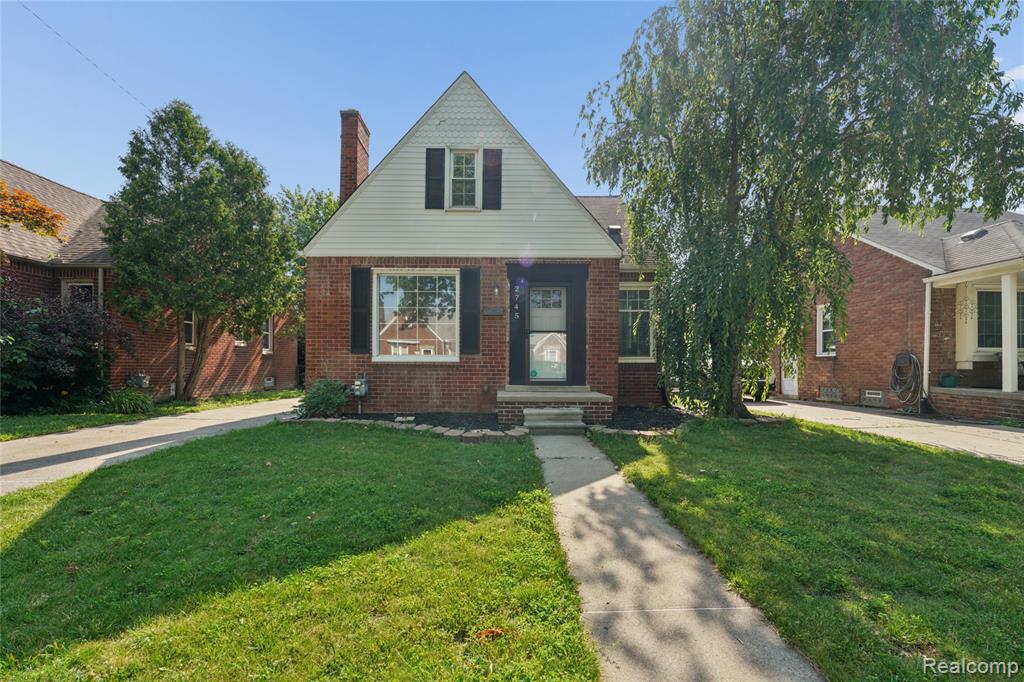 2745 21st Street, Wyandotte, MI 48192