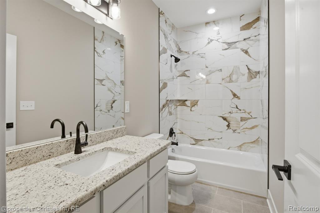 23150 Waterview Drive, New Boston, MI 48164 — Photo 5
