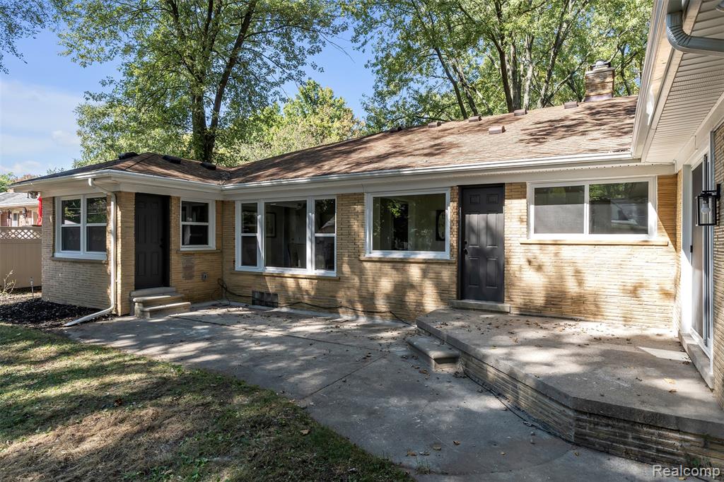 18755 Cambridge Boulevard, Lathrup Village, MI 48076 — Photo 56
